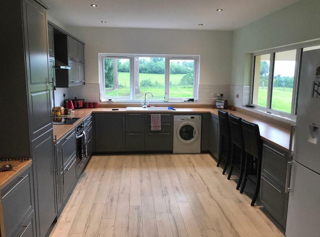 Sleeps 12 Hot Tub Sauna Cinema Pets Welcome Enniskillen Exterior foto